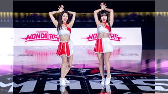 扯！韓啦「哈妮女神」出席活動遭粉絲舔手