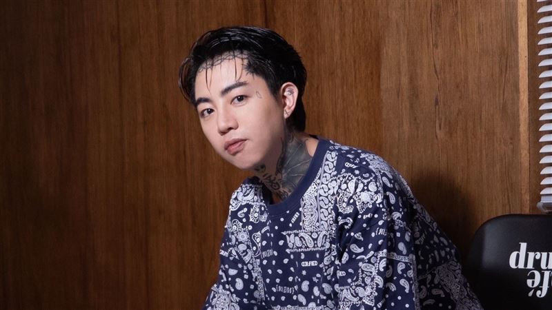 獨／謝和弦夫妻遭網暴　一原因落下男兒淚