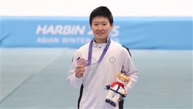 ▲台灣滑輪溜冰女將陳映竹轉戰滑冰，在2025亞冬運競速滑冰奪銅。（圖／中華奧會提供）