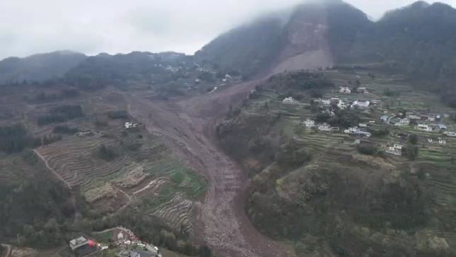 四川發生山崩！房屋被淹沒「29人失聯」