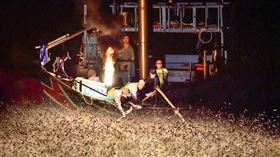 台唯一漁法「蹦火仔」瀕失傳！船長嘆一句