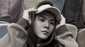 孫生因心情沮喪發文連照片表情都凝重（翻攝孫生IG）