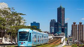 高雄輕軌運量單年度1000萬人次提前達標高雄市捷運局18日指出，高雄輕軌原本預計年底達成總運量達1000萬人次目標，經統計今年1至10月累計運量已達1031萬人次，提前達標。（高雄市捷運局提供）中央社記者蔡孟妤傳真  113年11月18日