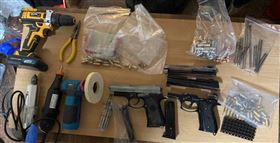 攻堅（圖／翻攝畫面）