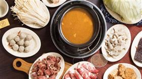 士林一家羊肉爐店家不收200元鈔票與客人起爭執。（圖／翻攝店家臉書）