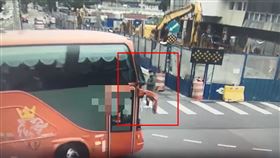 板橋,遊覽車,行人,穿越道,撞飛,