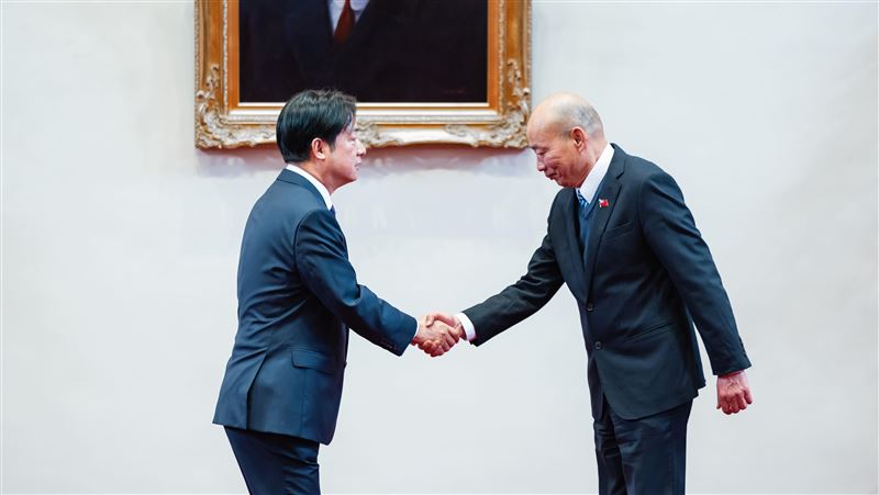 韓國瑜喊停止大罷免　賴清德引佛經回應