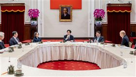 賴清德總統今（10）日邀請五院院長入府會商國政。（圖／總統府提供)