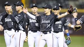 台灣隊10日繼續以賽代訓，與中職台鋼雄鷹進行第2場閉門模擬比賽與戰術演練。（圖／中職聯盟提供）