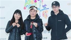 狄鶯和孫鵬為了獨子孫安佐，在2007年復合再婚。（圖／報系資料照）