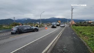 730萬豪車飆速一秒撞爛！駕駛疑喝到天亮