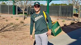 ▲12強捕手林家正加盟運動家，受邀參加大聯盟春訓。（圖／翻攝自林家正臉書）