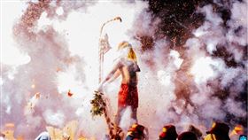 ▲炸寒單。（圖／翻攝自台東玄武堂寒單爺-東寒單粉絲專頁）