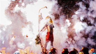 炸寒單爺賜福招財　台東元宵慶典震撼登場