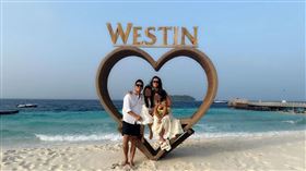 瑞莎日前和老公Mike帶一對女兒到馬爾地夫度假。（瑞莎提供）