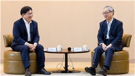 文化部長李遠（右）及外交部長林佳龍（左）聚焦討論「歐洲臺灣文化年」及「大阪文化世博」等文化外交面向。(圖／文化部提供）