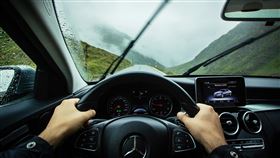 開車、駕駛、出遊　圖／unsplash