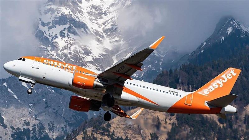 機師飛一半突昏厥　空姐嚇壞向乘客求救