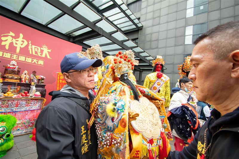 三立電視《寶島神很大》接任青山王副爐主（照片提供：小吳）