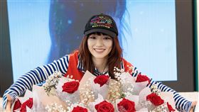 nishina。（圖／華納音樂提供）