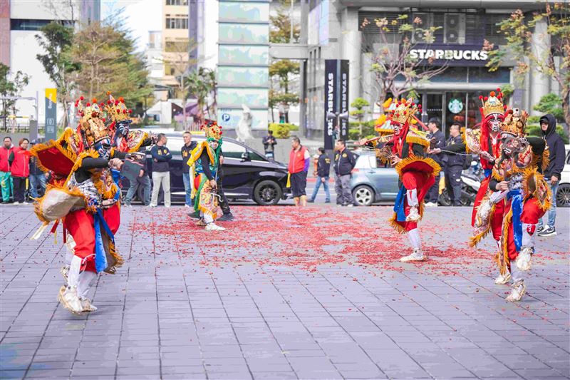 三立電視《寶島神很大》接任青山王副爐主（照片提供：阿賢）