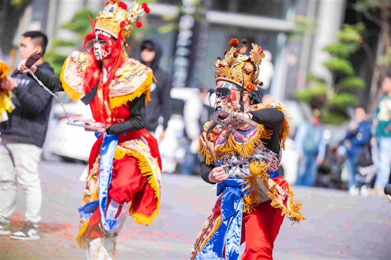 三立電視《寶島神很大》接任青山王副爐主（照片提供：阿賢）