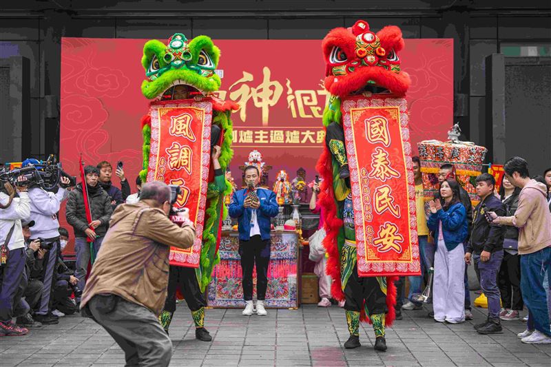 三立電視《寶島神很大》接任青山王副爐主（照片提供：阿賢）