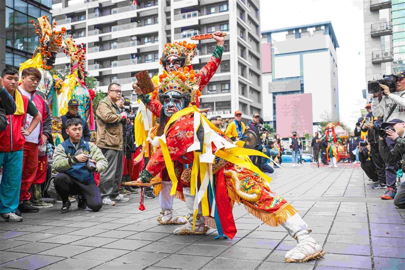 三立電視《寶島神很大》接任青山王副爐主（照片提供：阿賢）