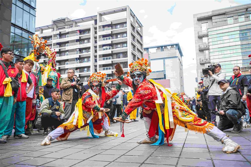 三立電視《寶島神很大》接任青山王副爐主（照片提供：阿賢）