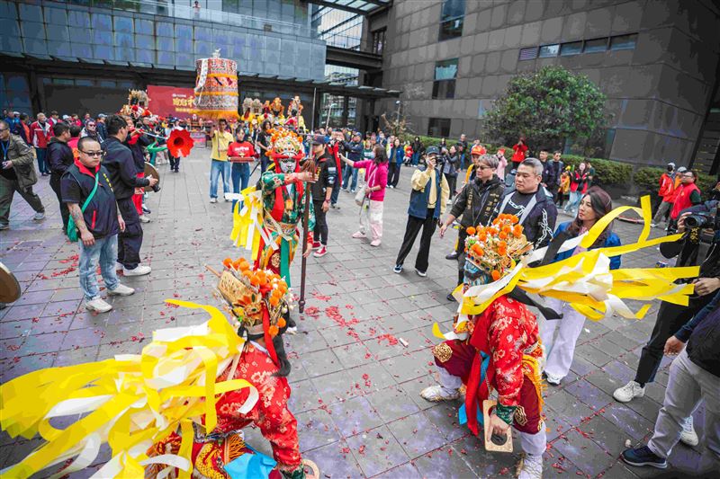 三立電視《寶島神很大》接任青山王副爐主（照片提供：阿賢）