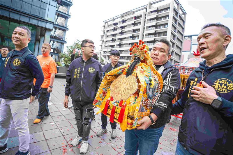 三立電視《寶島神很大》接任青山王副爐主（照片提供：阿賢）