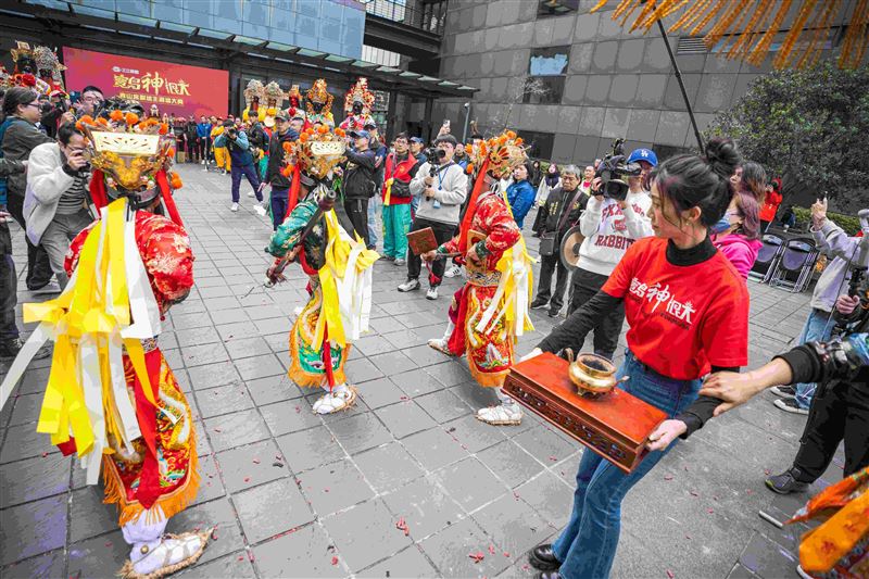 三立電視《寶島神很大》接任青山王副爐主（照片提供：阿賢）