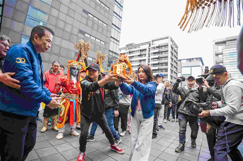 三立電視《寶島神很大》接任青山王副爐主（照片提供：阿賢）