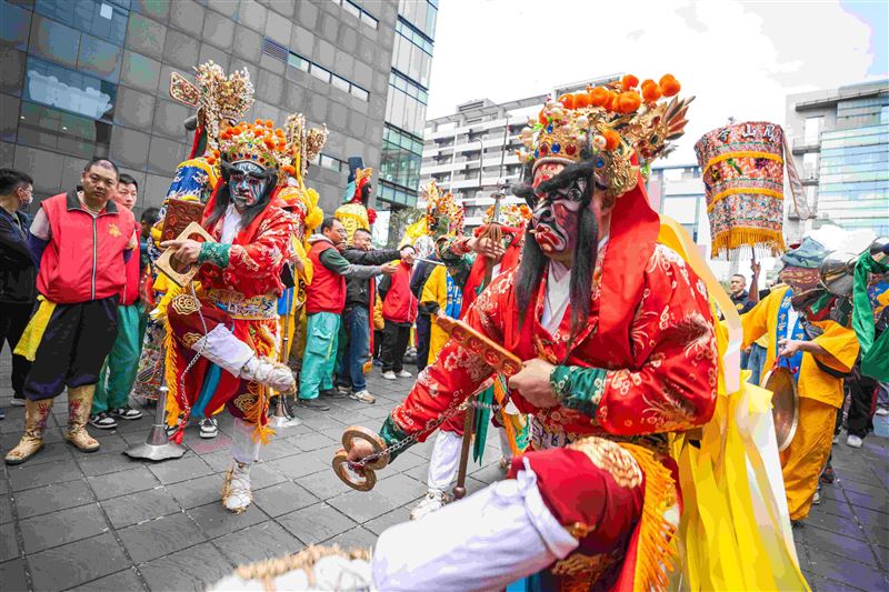 三立電視《寶島神很大》接任青山王副爐主（照片提供：阿賢）