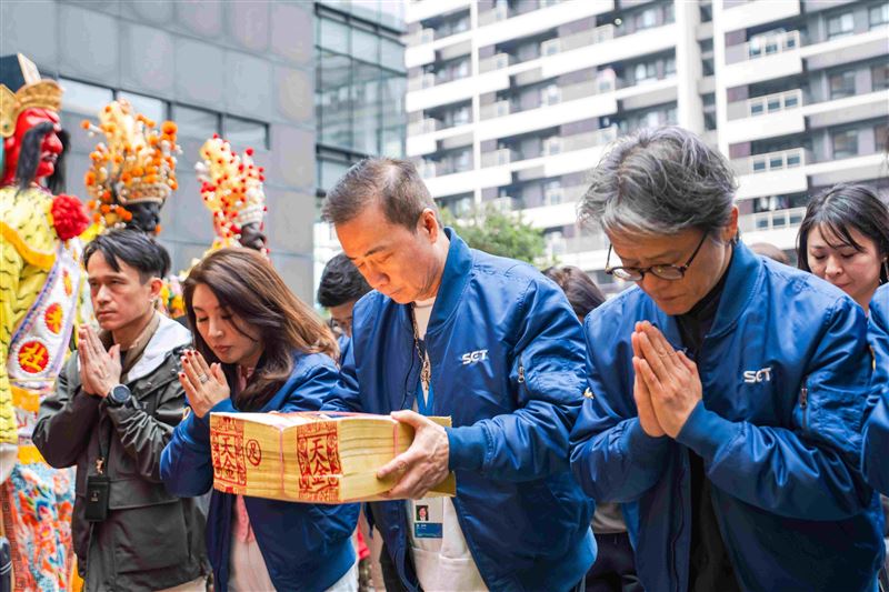三立電視《寶島神很大》接任青山王副爐主（照片提供：阿賢）