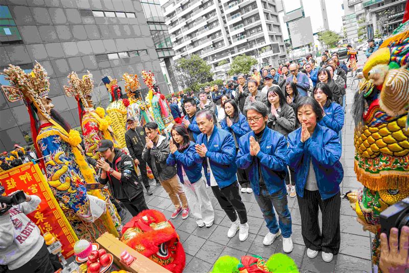 三立電視《寶島神很大》接任青山王副爐主（照片提供：阿賢）