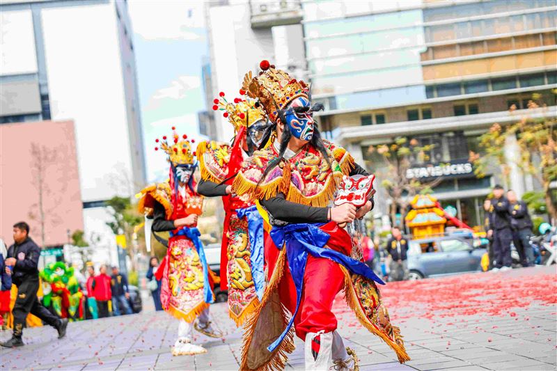 三立電視《寶島神很大》接任青山王副爐主（照片提供：游家為）