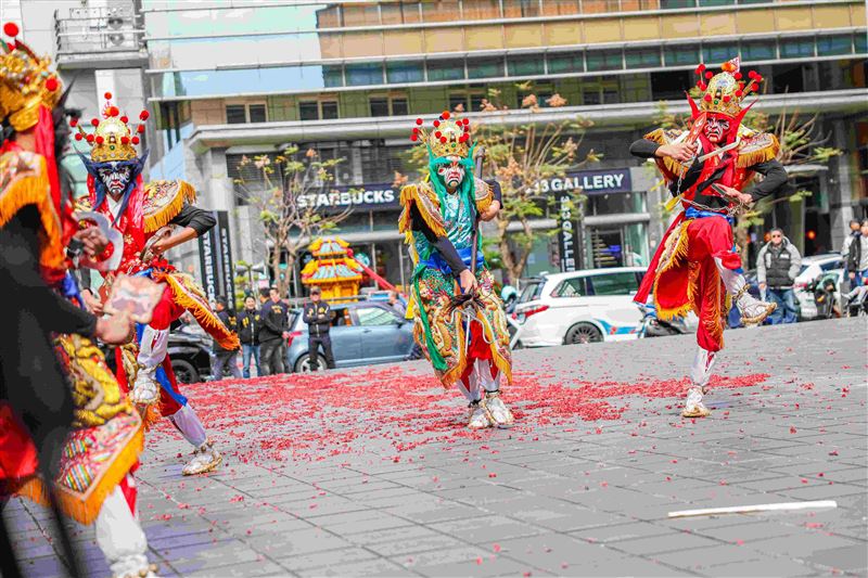 三立電視《寶島神很大》接任青山王副爐主（照片提供：游家為）