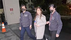 ▲陳怡君被移送士林地檢署複訊。（圖／翻攝畫面）