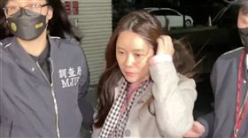 ▲陳怡君被移送士林地檢署複訊。（圖／翻攝畫面）