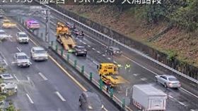 國道2號,機場支線,追撞,大貨車