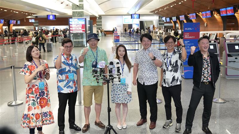 王義川率議員啟動「狂推帛琉觀光大作戰」