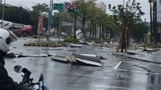 台中新光三越氣爆　民眾嚇：差5秒遇害