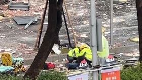  台中新光三越，驚傳氣爆，1女當場斷氣，急救，4人被炸出(圖／翻攝畫面)
