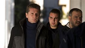 白宮官員表示，美方正在釋放俄羅斯加密貨幣負責人文尼克（左）。 （圖／美聯社／達志影像）