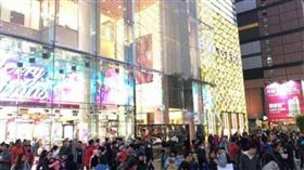 大遠百宣布取消Prada開幕活動。（ 圖／翻攝自CTWANT）