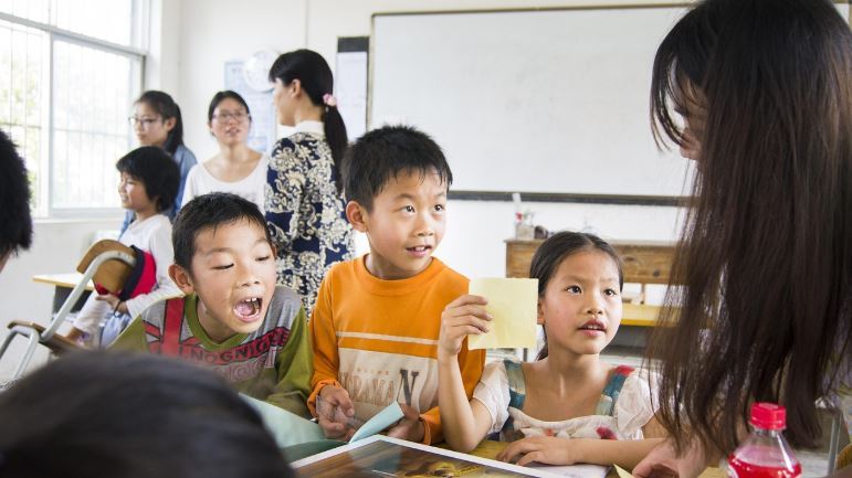 爸姓胡給兒子取名！老師點名後再也不點他