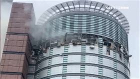 新光三越氣爆瞬間！周邊店家玻璃門「震到彈起」