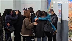 氣爆,爆炸,台中,新光三越,樓管,家屬,男友（圖／記者吳泊萱拍攝）