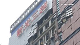 百貨氣爆外牆飛砸 鄰地工地保全遭鐵片砸中
